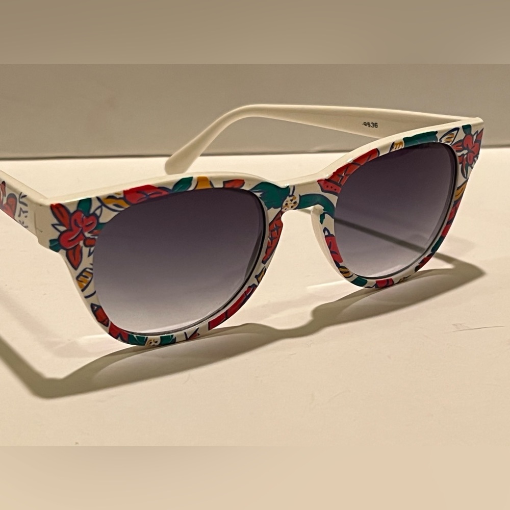 VINTAGE KEN DONE FLORAL SUNGLASSES.